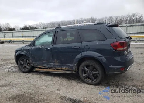 2018 Dodge Journey Crossroad z USA, uszkodzony, nr VIN 3C4PDDGG1JT523187